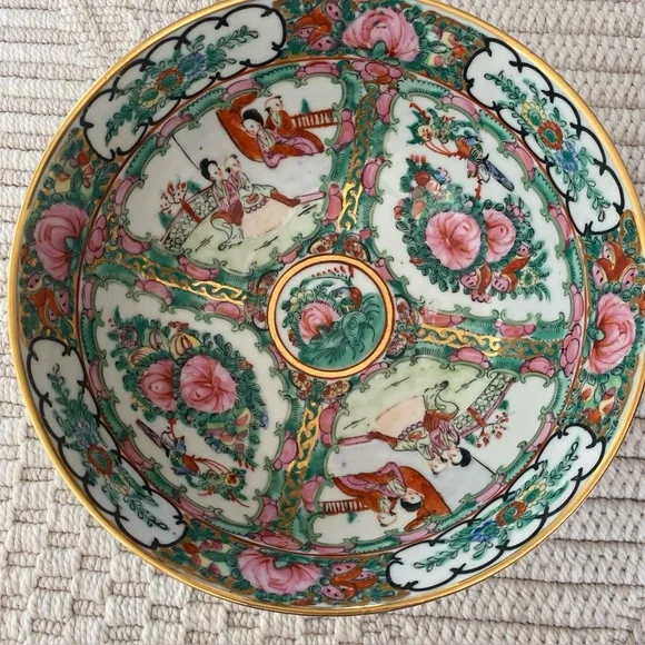 Late 20th century Rose Medallion large bowl, 9” across, Made in Japan/Hong Kong - Picture 11 of 16